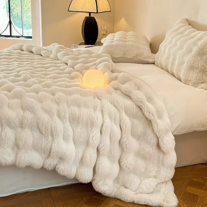 Luxurious Double-Sided Faux Fur Plush Throw Blanket for Bed and Couch