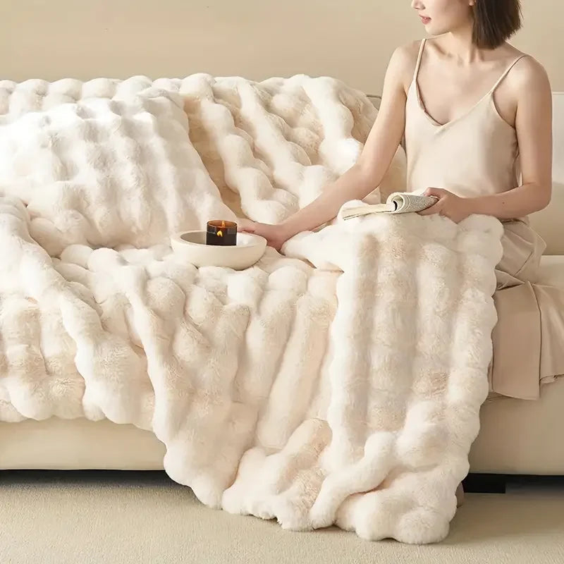 Luxurious Double-Sided Faux Fur Plush Throw Blanket for Bed and Couch