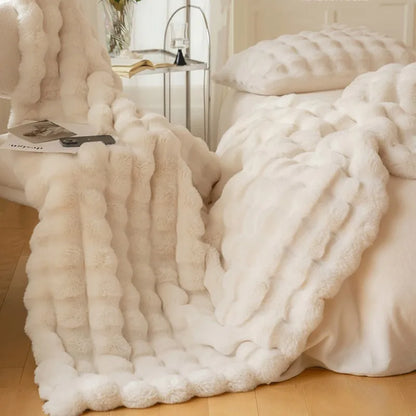 Luxurious Double-Sided Faux Fur Plush Throw Blanket for Bed and Couch